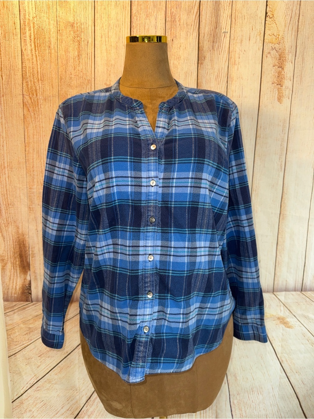 L.L.Bean blue & white plaid flannel tunic shirt, Band Collar, Split Neck XL​